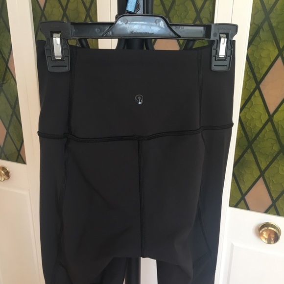 Lululemon Mesh Leggings - Picture 3 of 4